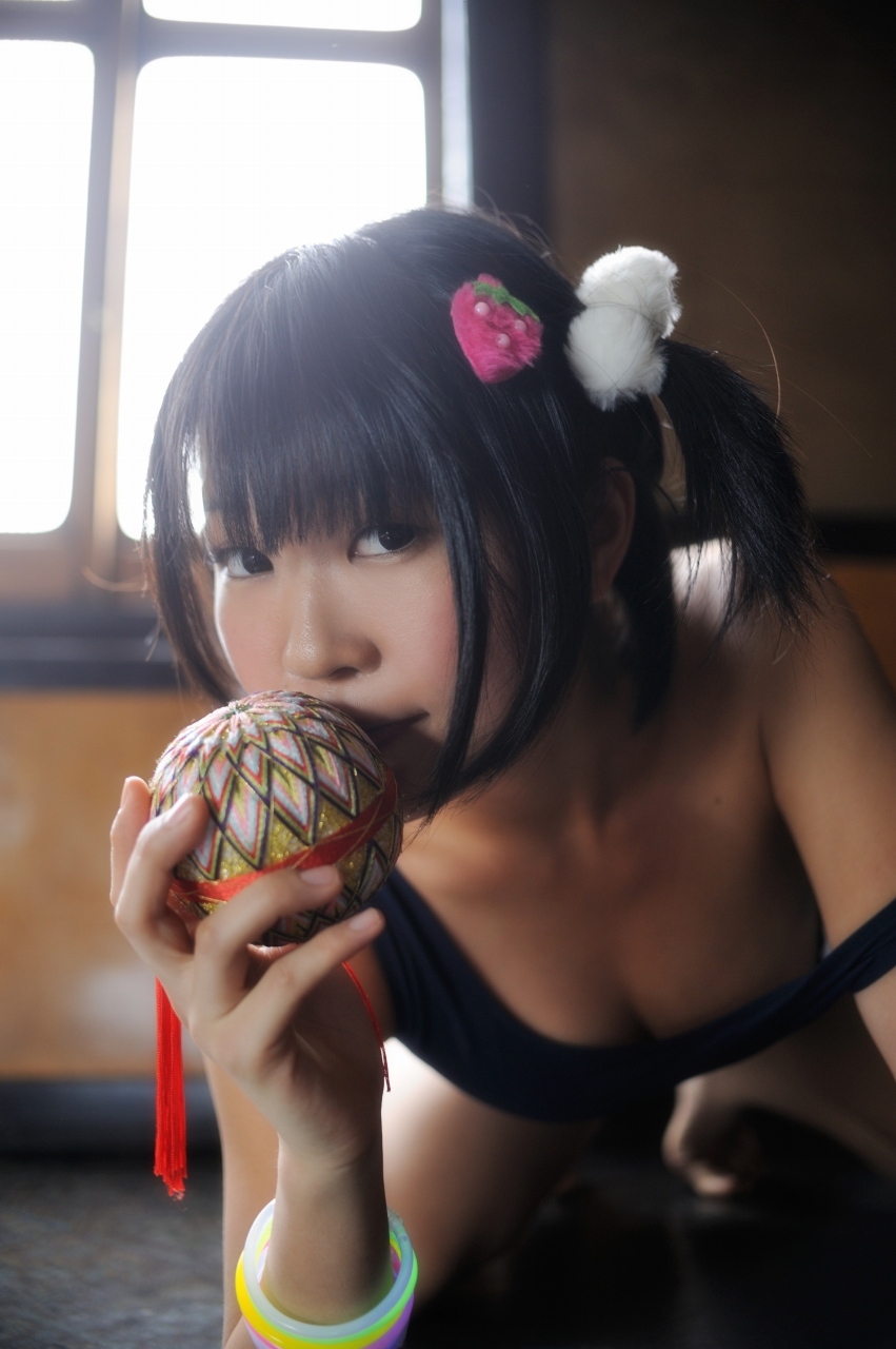 [Cosplay]  Hot Flute Student Pigtails & Perfect Ass 2